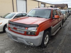 BUY CHEVROLET AVALANCHE 2002 1500 5DR CREW CAB 130